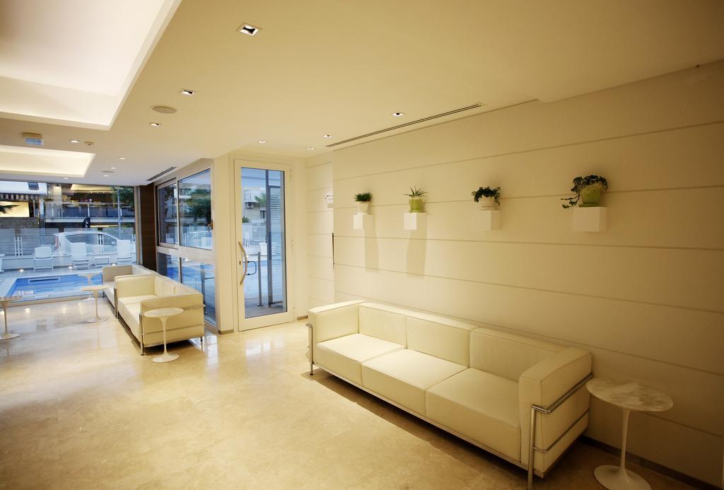 Hotel Fantasy Riccione Exterior foto